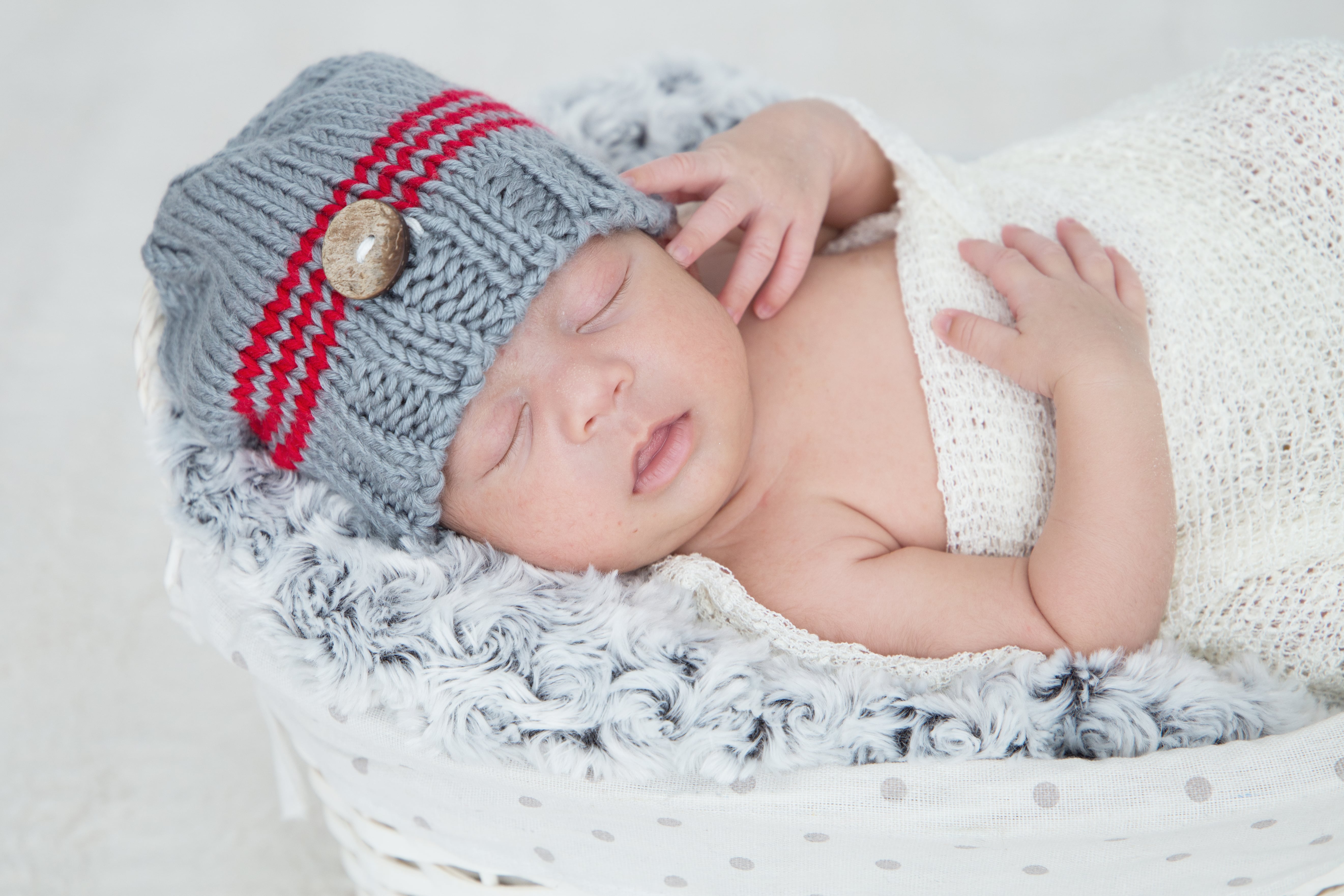 séance photo bébé newborn posing baby gaga