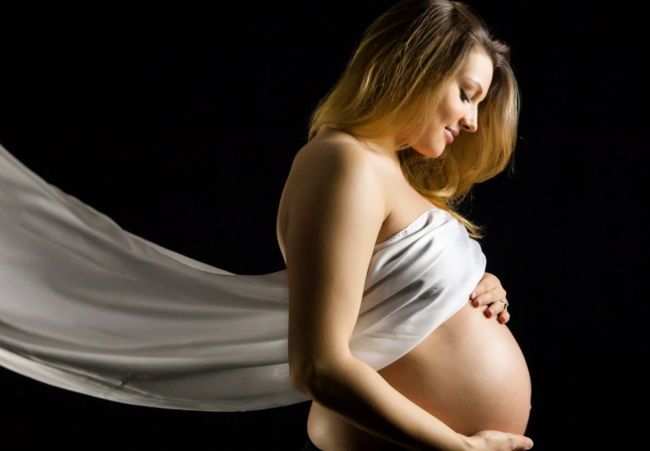 seance photos grossesse studio